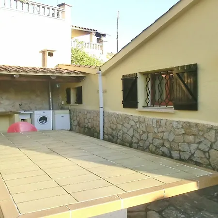 Villa 104667 In *
